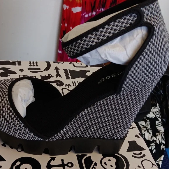 Bamboo - Picture 2 of 4